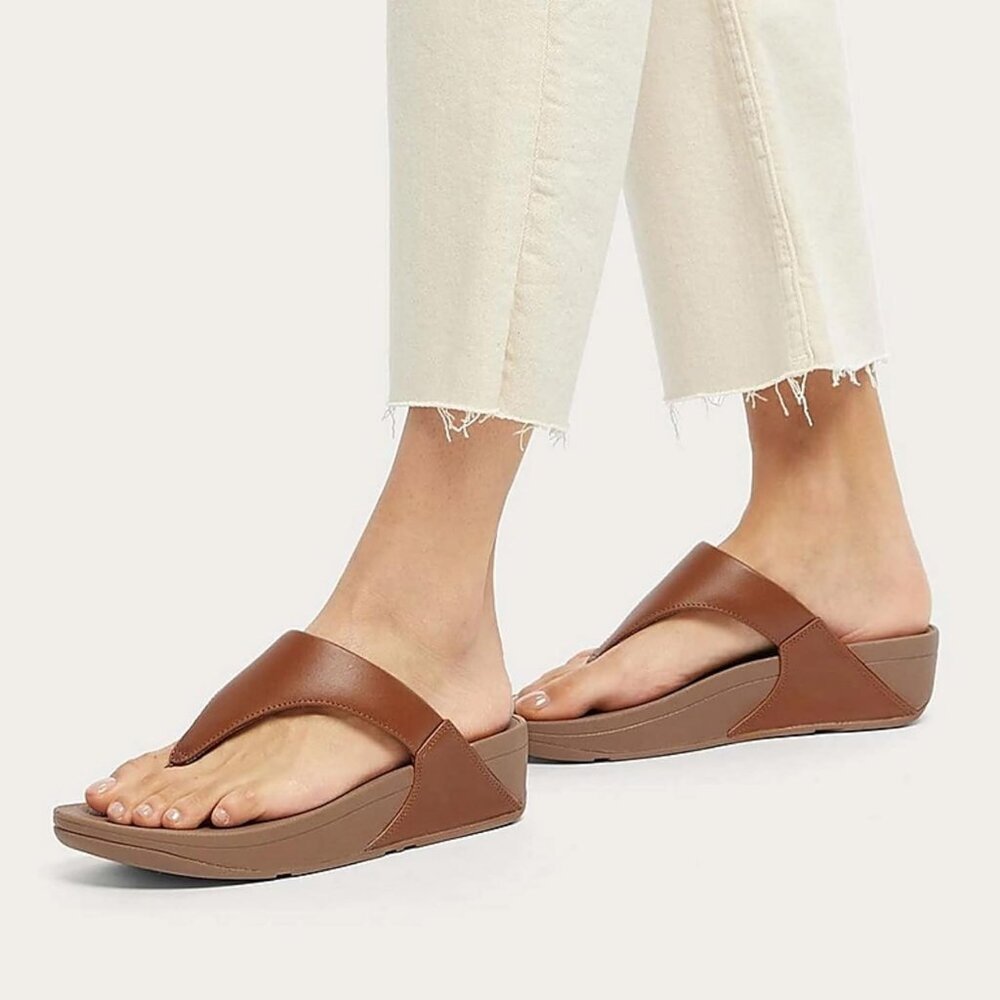 Women's Flip-Flop Thong Sandals Tan Leather Classic Comfort Slip On Shoes - Picture 5 of 7
